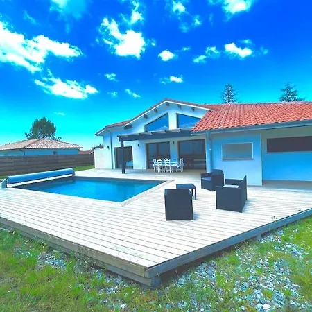 Pura Vida Villa